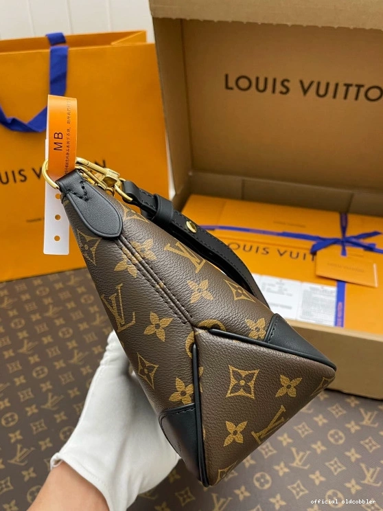 Official oldcobbler VUITTON BOULOGNE LOUIS 0821